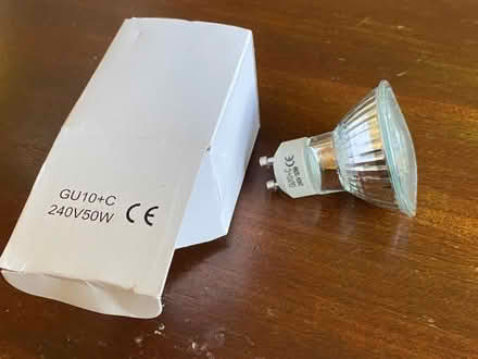 Photo of free Bylbiau golau - Light bulbs (Glanadda LL57) #1