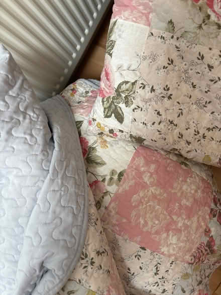 Photo of free King Size Bedspread & Cushion (LU1) #1