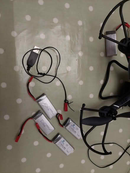 Photo of free Drone (Twickenham TW2) #3
