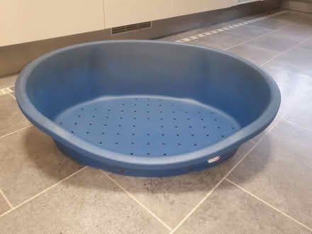 Photo of free Dog bed (CM21, Sawbridgeworth) #1