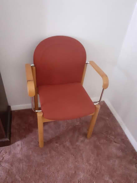 Photo of free Cushioned Chair (Iver SL0) #1