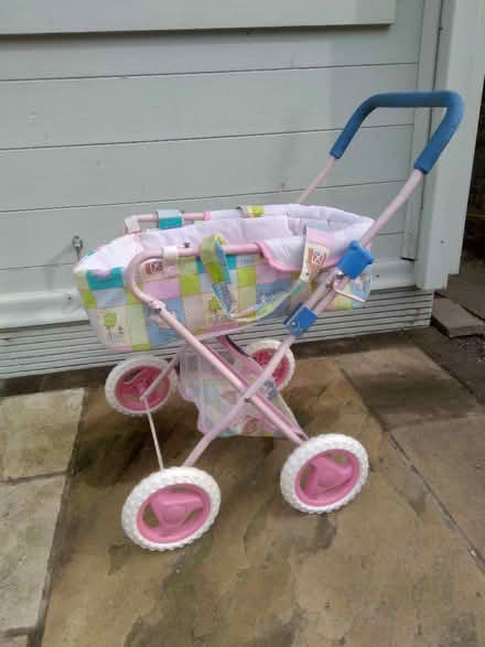 Photo of free Doll's Carrycot and Transporter (TN24) #1