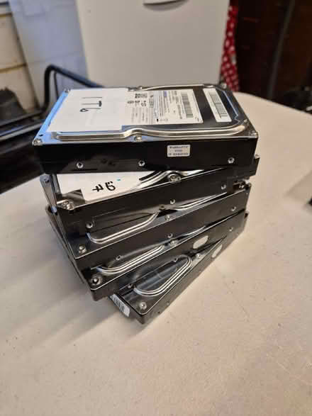 Photo of free 1Tb SATA hard drives (GU14) #1