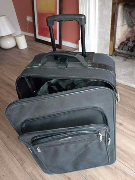 Photo of free carry-on luggage (Ulverley Green B91) #3