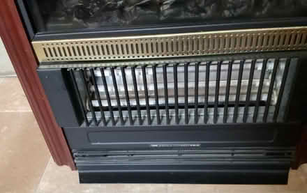 Photo of free Glen 'Avon' Electric fire (Molesey KT8) #2