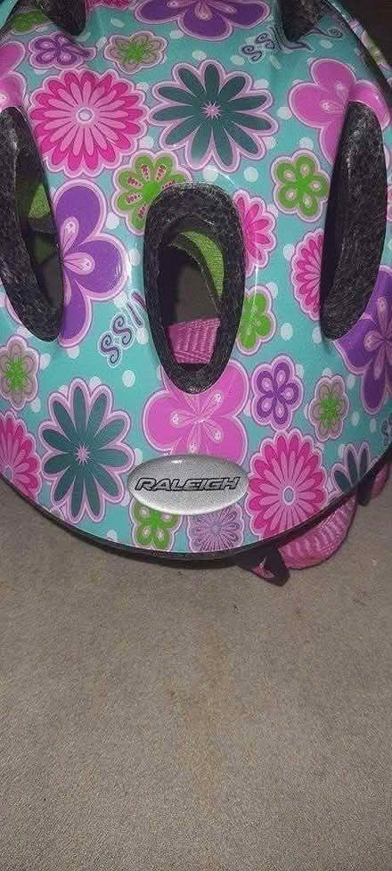 Photo of free Kid Raleigh Helmet (Leeds LS11) #3