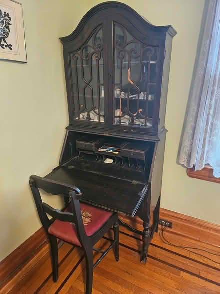 Photo of free Secretary (Jenkintown) #3