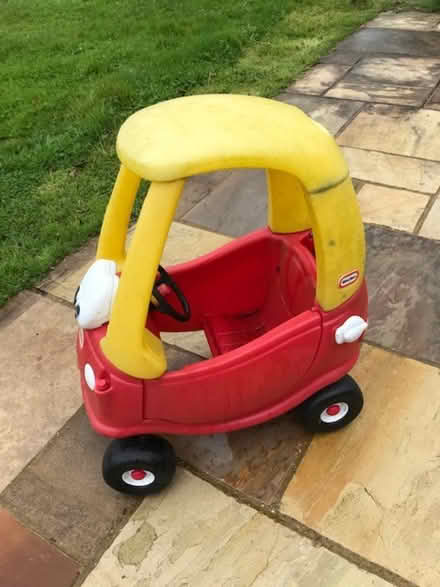 Photo of free little tykes car (Paley Street SL6) #1
