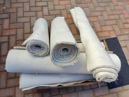 Photo of free Cream carpet offcuts and underlay (Wilmslow SK9) #1