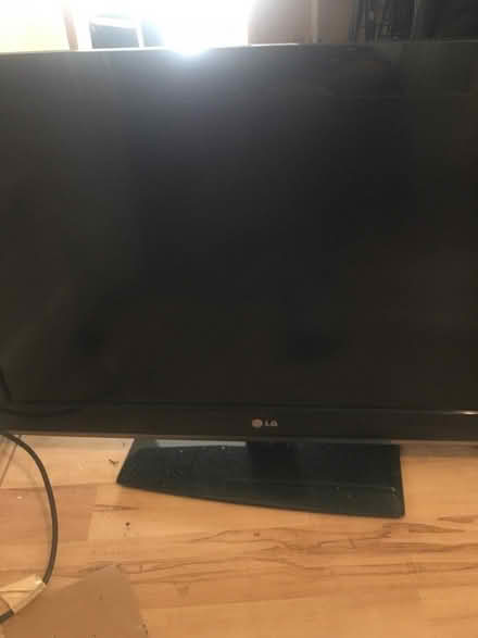 Photo of free LG 32inch TV W6 (Ravenscourt Park W6) #3