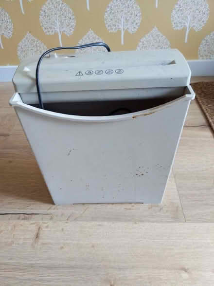 Photo of free Shredder (Sothall S20) #1