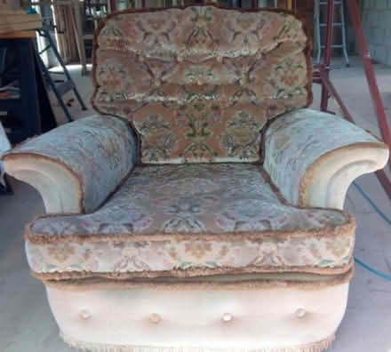 Photo of free 3-piece suite (Greenhill DY10) #3