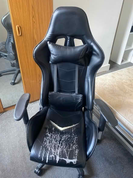 Photo of free Gamer chair (Erith) #1