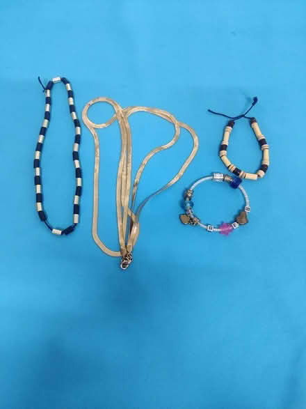 Photo of free bracelet (SW18) #1