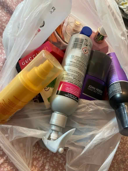 Photo of free Collection of cosmetics (S8) #1