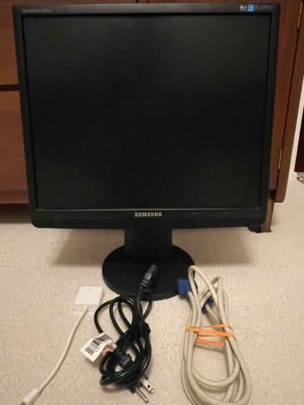 Photo of free Samsung LCD computer monitor (Daly City Broadmoor area) #2