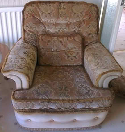 Photo of free 3-piece suite (Greenhill DY10) #4