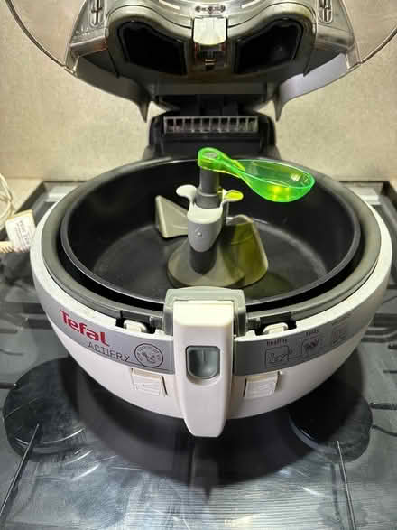 Photo of free Tefal actifry (Ryecroft, Walsall, WS3) #2