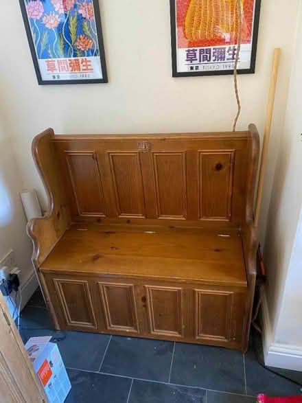 Photo of free Pine settle (Belper DE56) #1