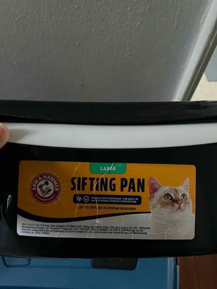 Photo of free Sifting litter box (Flushing) #1