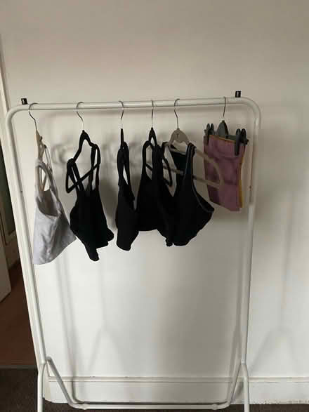 Photo of free Women’s sports bra tops (E5) #2