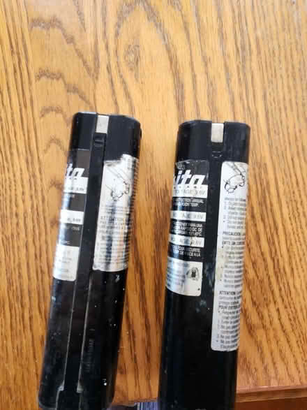 Photo of free (2) Makita rechargable batteries (virgil) #2