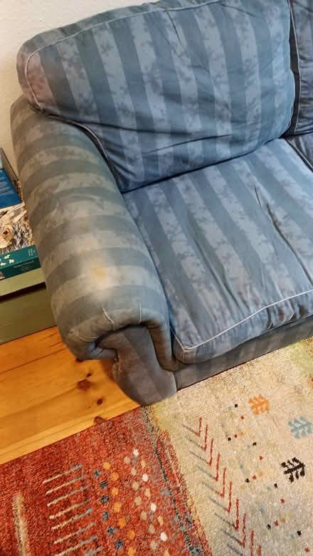 Photo of free Sofa (HR1 st james hereford) #2