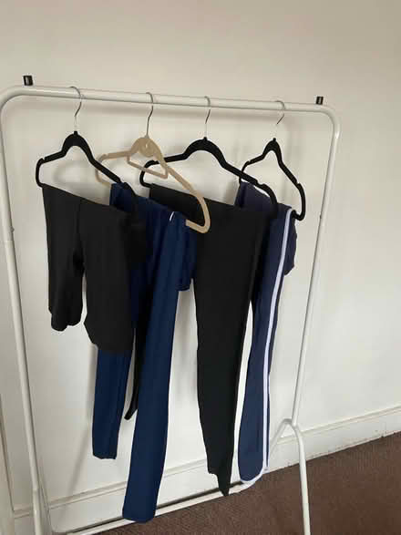 Photo of free Women’s sports leggings (E5) #1