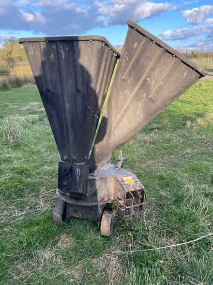 Photo of free Shredder/ wood chipper (Ewelme OX10) #4