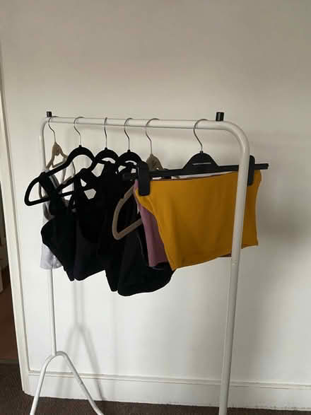 Photo of free Women’s sports bra tops (E5) #3