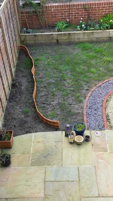 Photo of Non-clay quality topsoil (Stroud GL10) #1