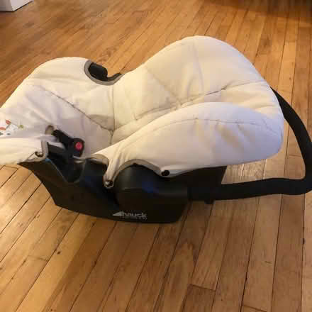 Photo of free Car seat carry cot for baby to toddler (Rottingdean BN2) #1