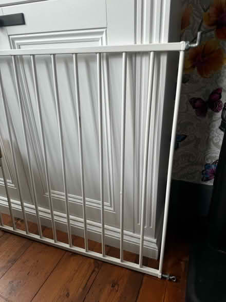 Photo of free Screw in stair gate (Wimbledon SW19) #2