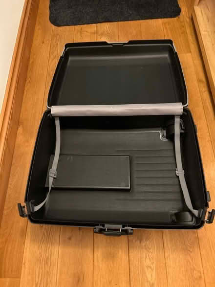 Photo of free Samsonite suitcase (Haldens AL6) #3