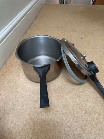 Photo of free Pressure cooker. (Summertown OX2) #1