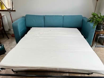Photo of free sofa/bed (KT1 off Villiers Road) #2
