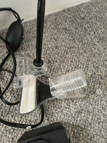 Photo of free Electric light - broken clamp (Balham) #2