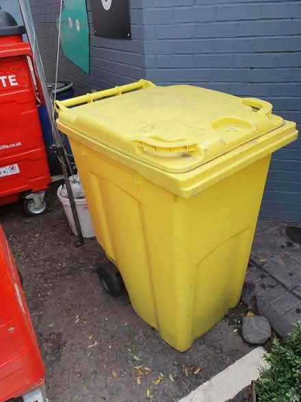 Photo of free Large wheelie bin (South Bermondsey, SE14) #1