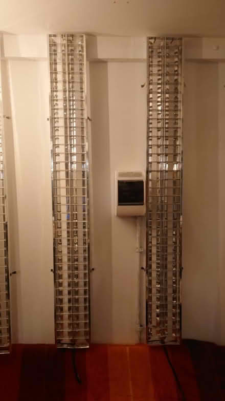 Photo of fluroescent reflector louvre 4' or 5' single or double (N16) #1