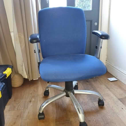 Photo of free Office chair (Windsor SL4) #1