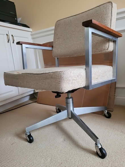 Photo of free Tan Desk Chair (Glenview) #2