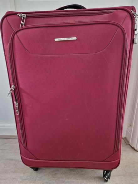 Photo of free Large suitcase (EN1) #1