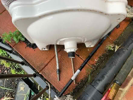 Photo of free 2 bathroom basins (SM6) #3