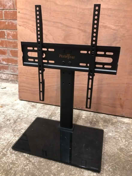Photo of free Stand an Bracket for 30-50” TV (Newport, TF10) #1