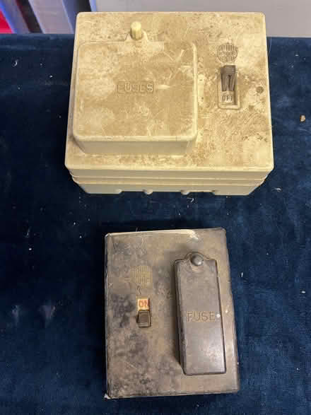 Photo of free Old Bakerlite fuses (Grays RM17) #2
