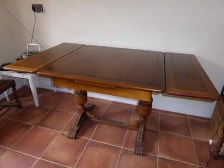 Photo of free Varnished wooden extending table (Walton Manor OX2) #1