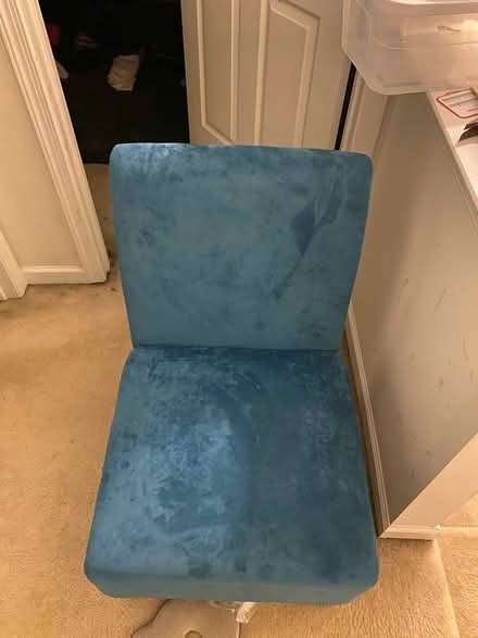 Photo of free Chair (Derwood) #1