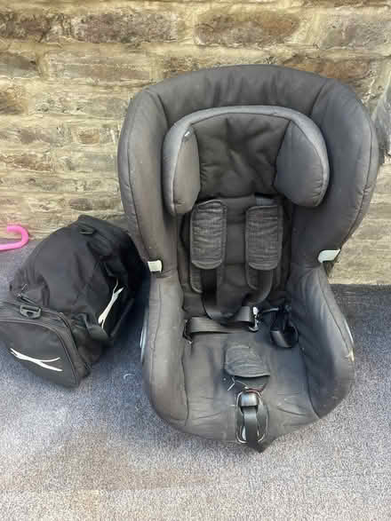 Photo of free Maxi cosi axis’s Car seat (SW15) #2
