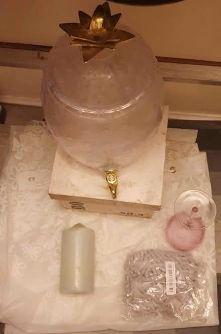 Photo of free Bathroom items π (Harlesden) #3