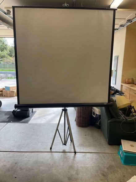 Photo of free Day-Lite movie screen (Crescent Park, Palo Alto) #1